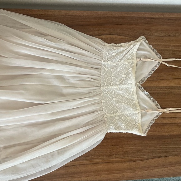 white tulle mini dress - Picture 6 of 7